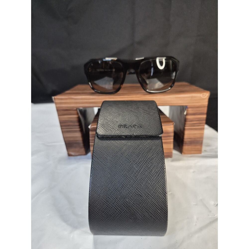 Prada SPR 02S Black Tortoise Sunglasses Clean Rarly Used, With Case.. - Picture 11 of 13